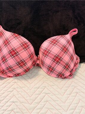 Victoria's Secret Pink Wear Everywhere Push Up Bra